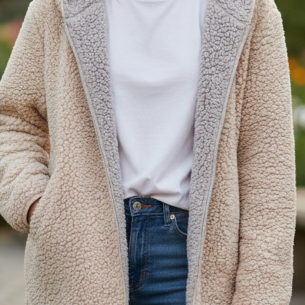 Urban Outfitters Casey Sherpa Hooded Teddy Jacket XS/S Ivory & Gray Runs bigger